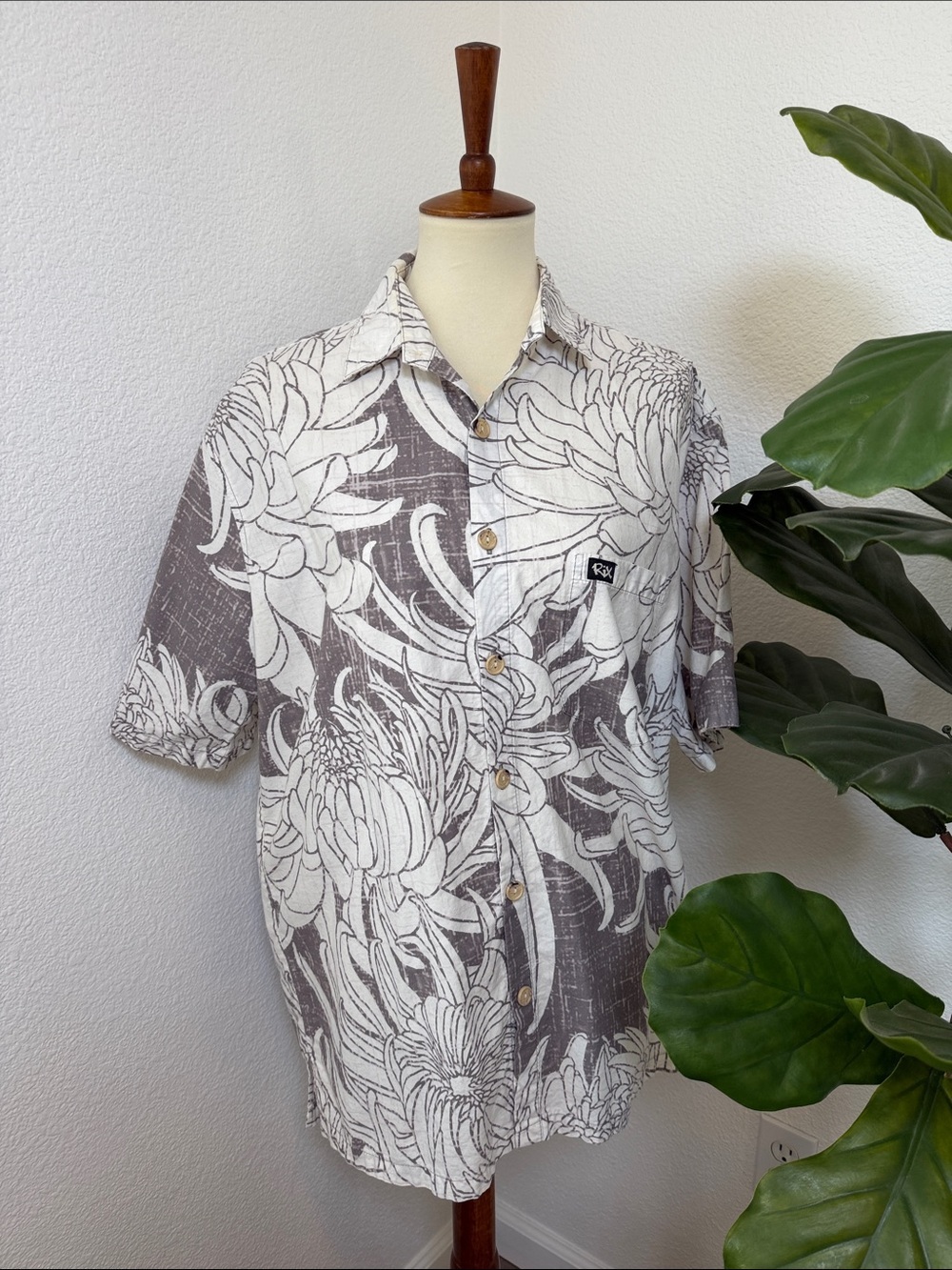 Men’s Rix Aloha Button Up Shirt - Picture 3 of 9
